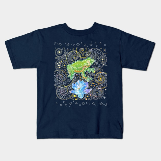 Green Tree Frog Kids T-Shirt by evisionarts
